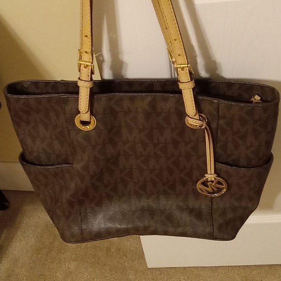 Michael kors handbag - Picture 1 of 7